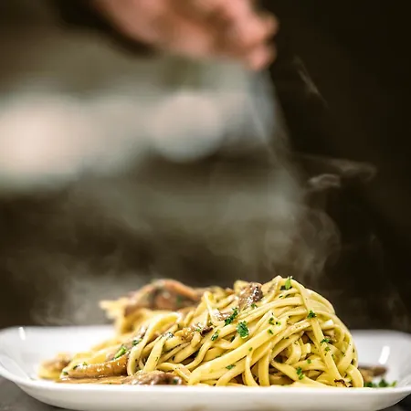 Michelangelo Palace & 호텔 테르니