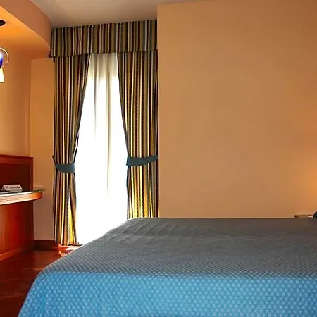 Szálloda Michelangelo Palace & 4*