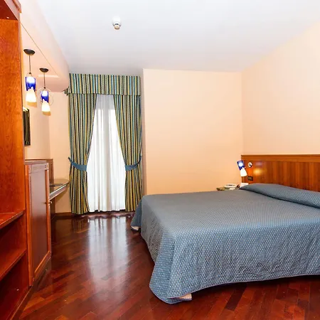 Michelangelo Palace & Spa Отель Терни