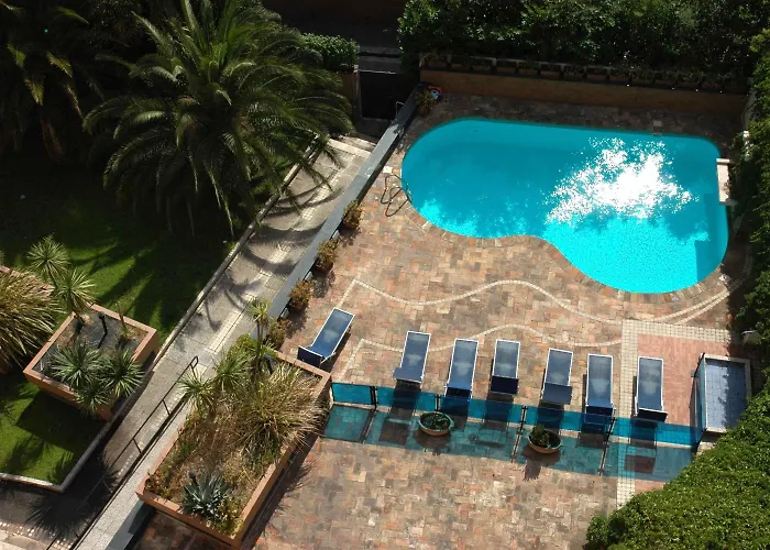 Michelangelo Palace & 4*